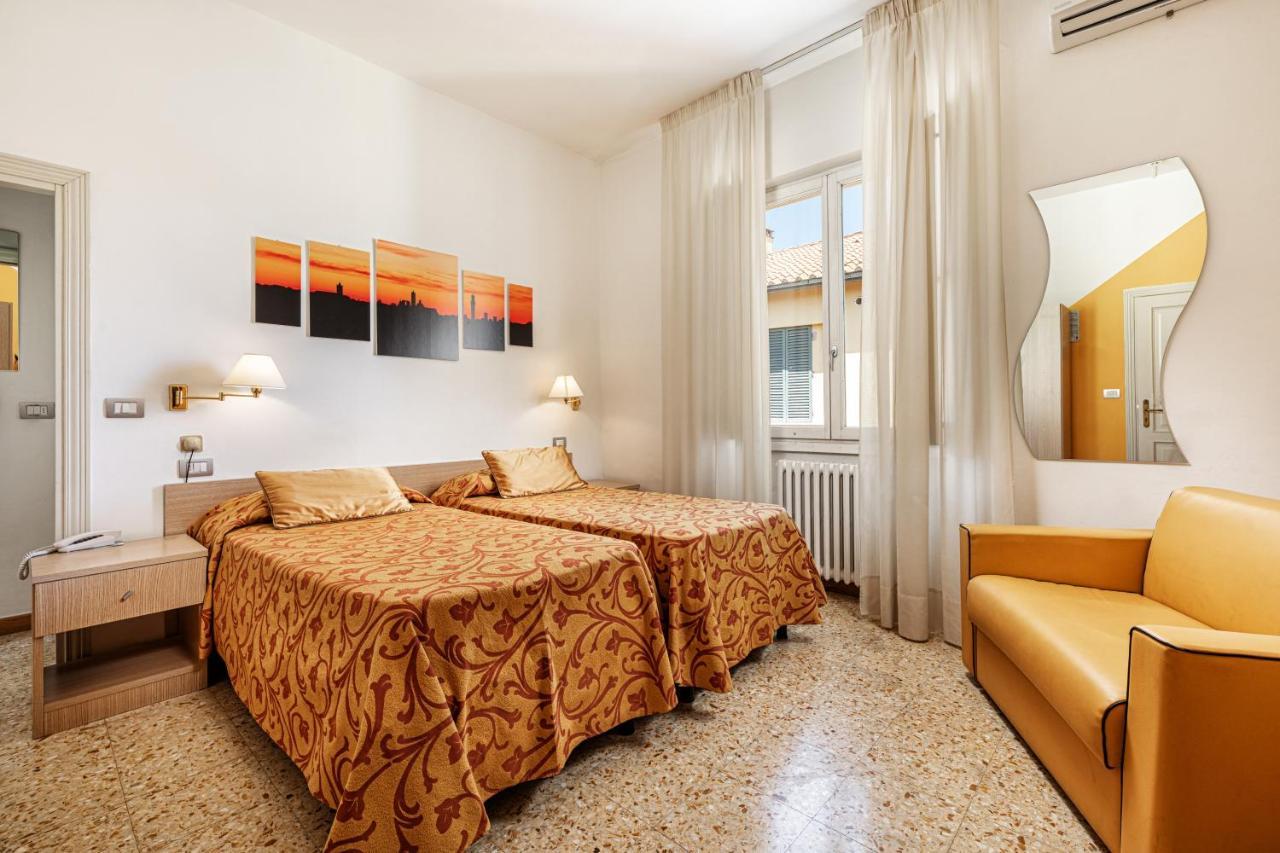 Hotel Minerva Siena Esterno foto