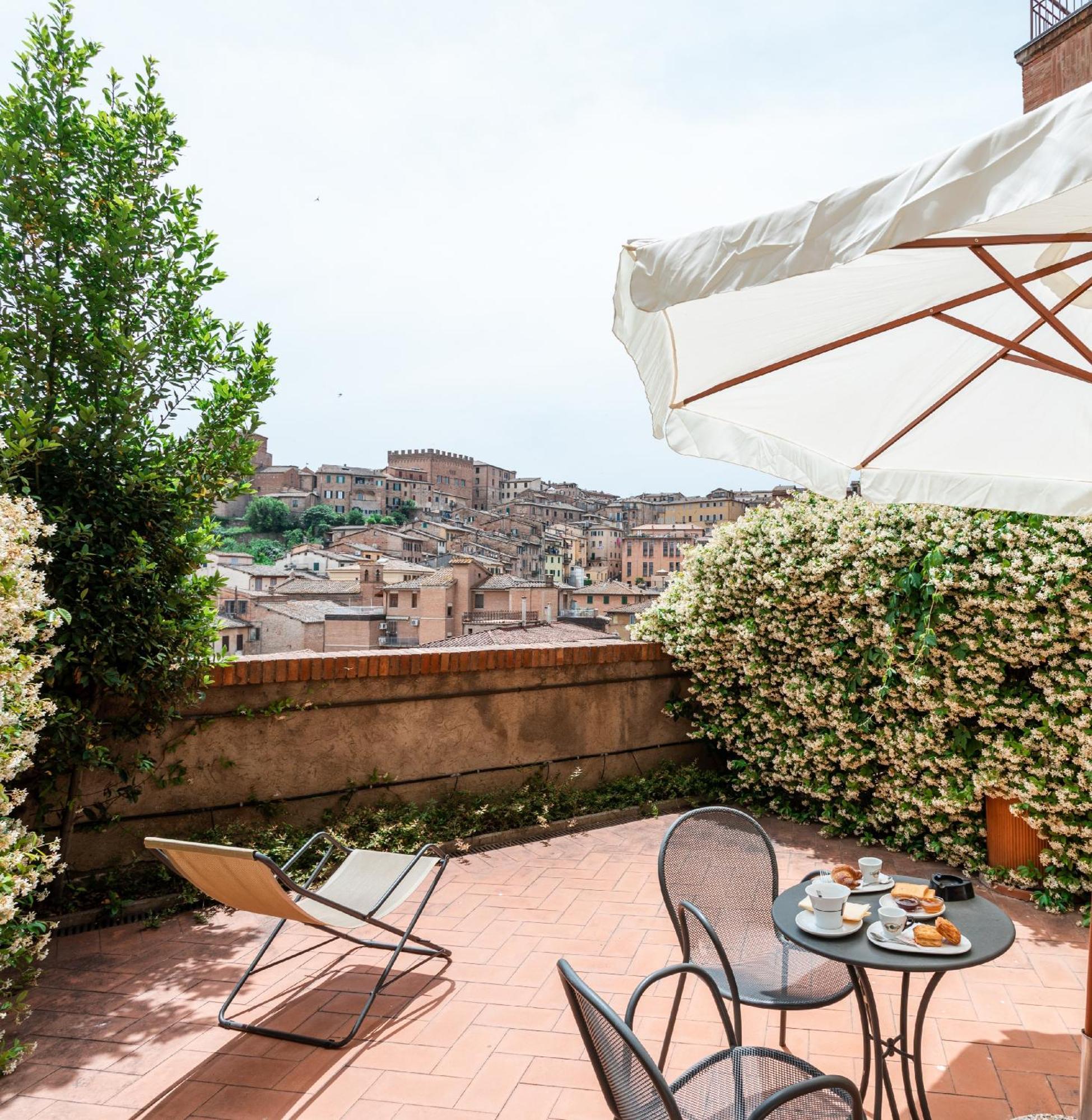 Hotel Minerva Siena Esterno foto